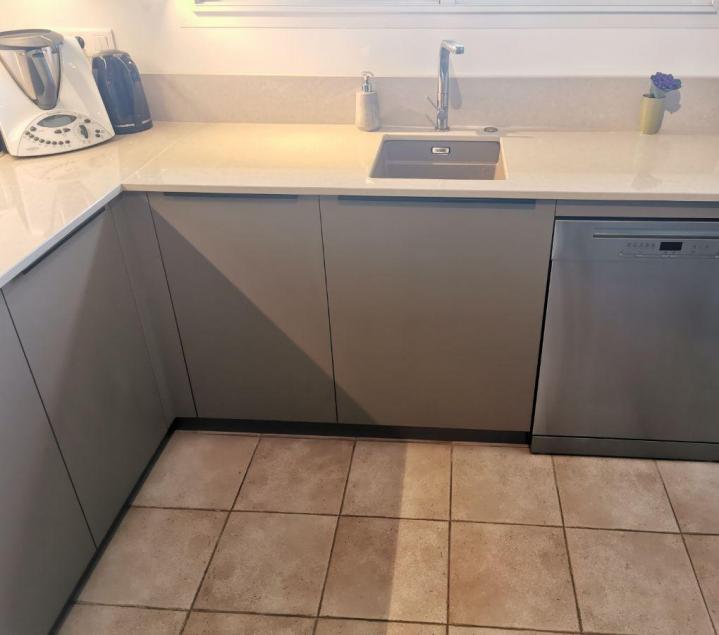 Mobilier de cuisine bois sur-mesure Cannes