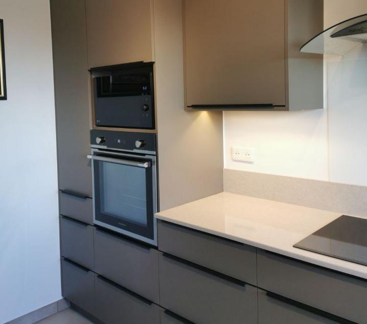 dérivé Mobilier de cuisine bois sur mesure Cannes
