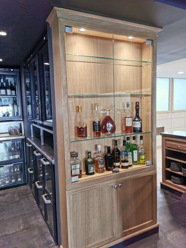 Mobilier de cuisine bois sur-mesure Cannes