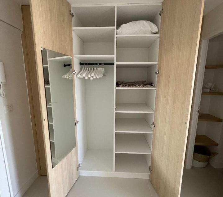  Fabriquons le dressing de vos rêves avec des matériaux résistants